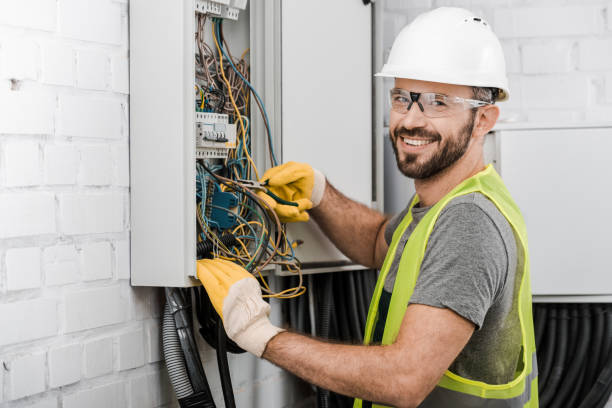 Best Licensed Electrician  in Golden Valley, MN